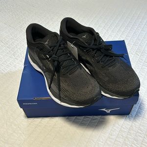 Mizuno Energy Men’s Sneakers